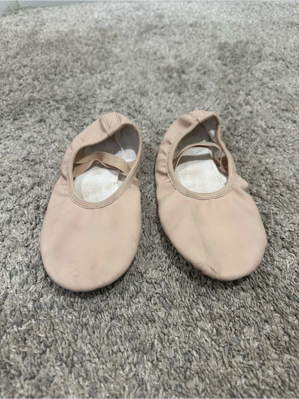 Amazon Essentials Girls Ballet Flats in Light Nude